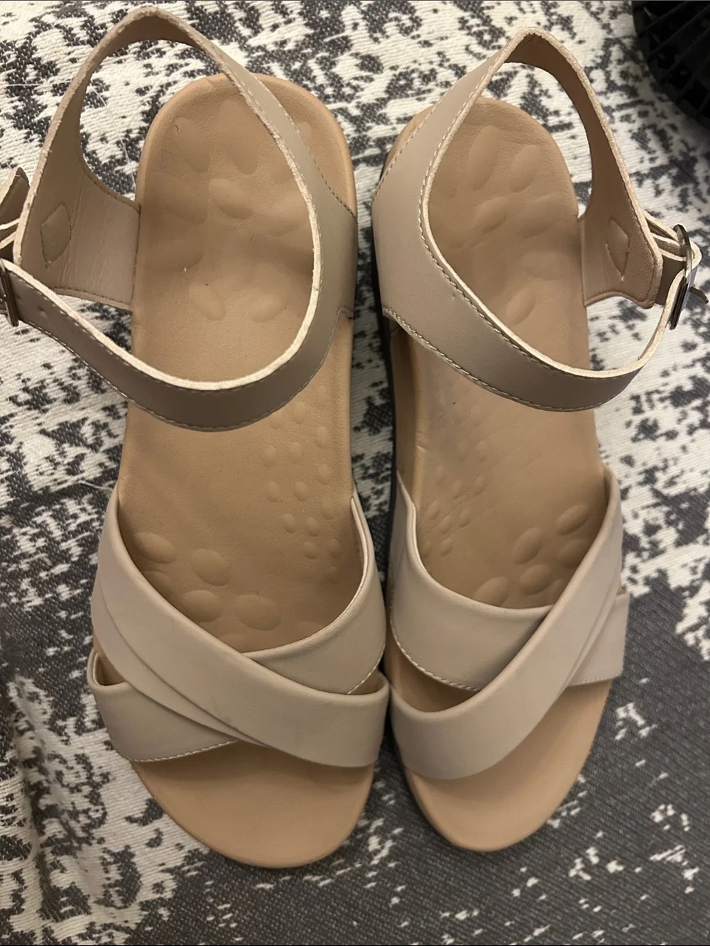 UTENAG Classic Beige/tan  Strappy Comfort Sandals size 9 GUC